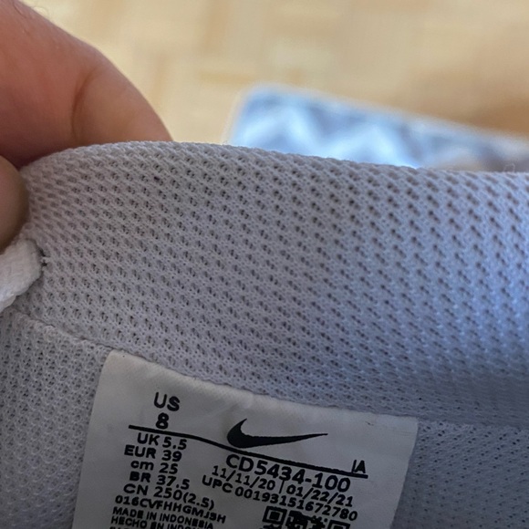 Nike Air Force 1 - White - Women Size 8 - Picture 5 of 5